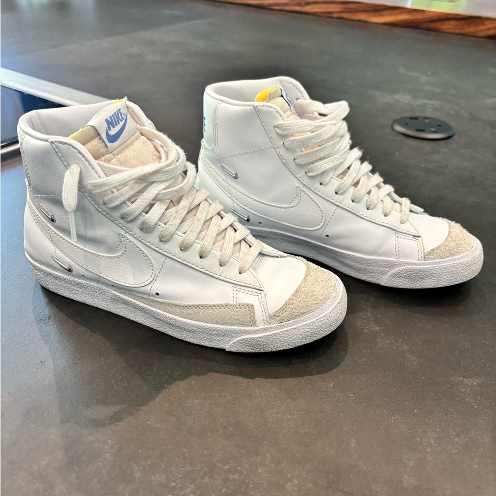 Nike Blazer Mid ‘77 High-Top Sneakers
